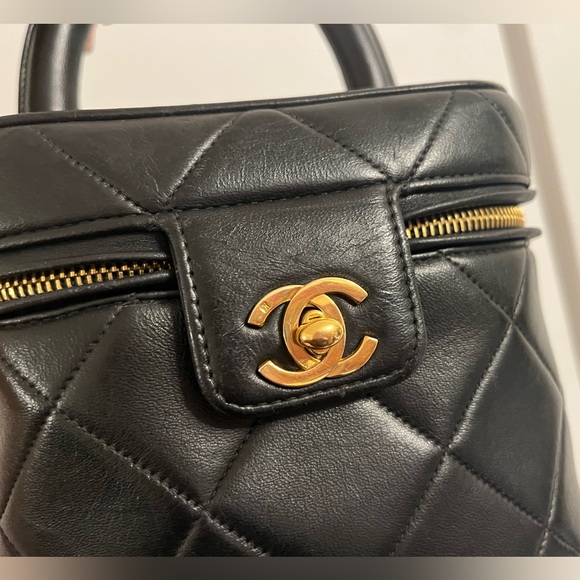 Chanel Top handle vintage vanity 24K GHW - Picture 3 of 15